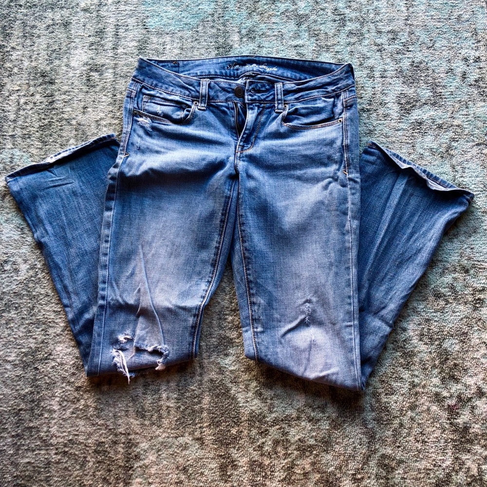 American Eagle distressed jeans